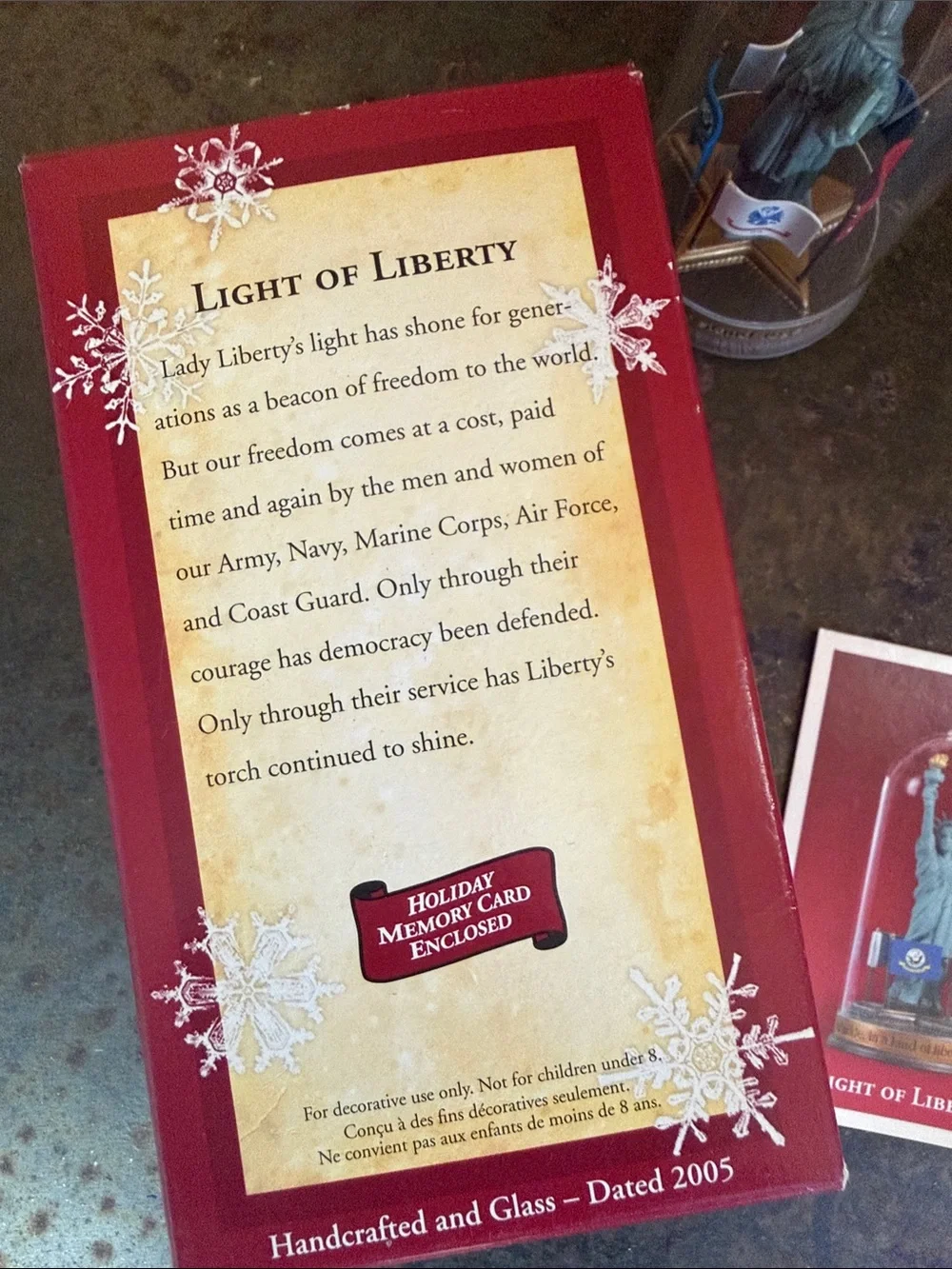 Hallmark Keepsake VTG 2005 “Light of Liberty” Statue of Liberty & Military Flags